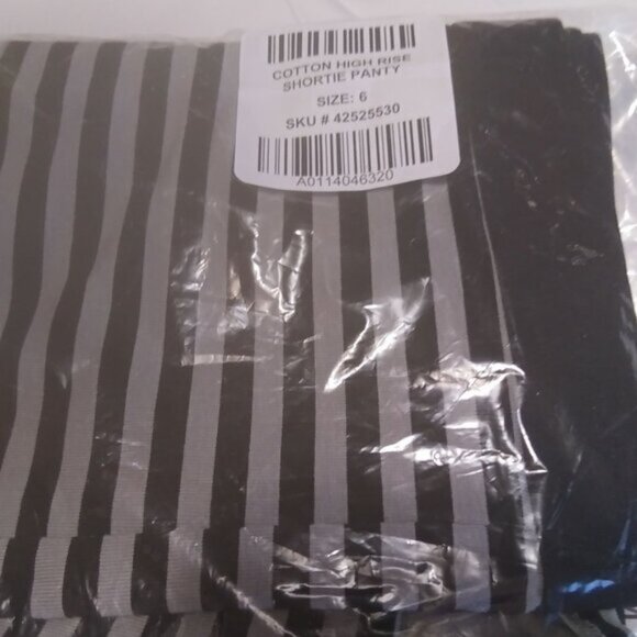 Torrid Cotton Hi Rise Shortie Panty- Torrid Size 6- NWT - Picture 2 of 4